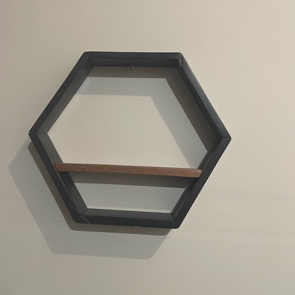 🌾 Hex wall shelf - Picture 1 of 3